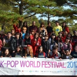 Menang KPop World Festival 2012, Nadya & Marwah Raup Rp 80 Juta