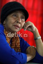 Aty Kanser Tetap Semangat di Usia Senja