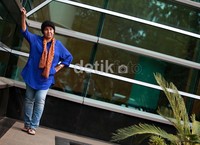 Namun, kerja keras Aty akhirnya terbayar setelah ia berhasil menang di ajang Indonesian Movie Awards 2010 lalu.