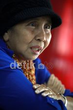 Aty Kanser Tetap Semangat di Usia Senja