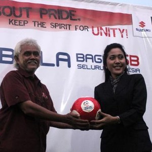 Suzuki Sumbang 1.000 Bola untuk SSB, Gelar Nobar Piala AFF