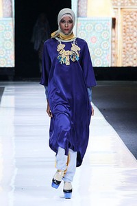 Ronald V. Gaghana Elements. Jakarta Fashion Week 2013 at Plaza Senayan. Jakarta. [Foto: Mohammad Abduh/Wolipop]