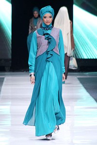 Monica Jufry The Bussy Pretty. Jakarta Fashion Week 2013 at Plaza Senayan. Jakarta. [Foto: Mohammad Abduh/Wolipop]