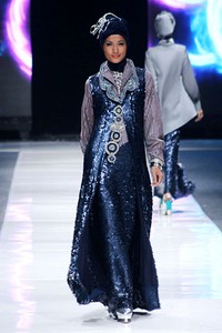 Monica Jufry The Bussy Pretty. Jakarta Fashion Week 2013 at Plaza Senayan. Jakarta. [Foto: Mohammad Abduh/Wolipop]