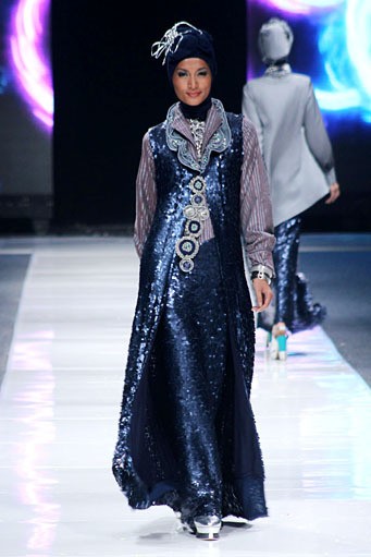 Monica Jufry The Bussy Pretty. Jakarta Fashion Week 2013 at Plaza Senayan. Jakarta. [Foto: Mohammad Abduh/Wolipop]