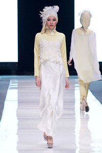 Irna Mutiara The Canary. Jakarta Fashion Week 2013 at Plaza Senayan. Jakarta. [Foto: Mohammad Abduh/Wolipop]