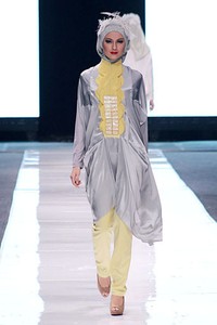 Irna Mutiara The Canary. Jakarta Fashion Week 2013 at Plaza Senayan. Jakarta. [Foto: Mohammad Abduh/Wolipop]