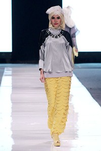 Irna Mutiara The Canary. Jakarta Fashion Week 2013 at Plaza Senayan. Jakarta. [Foto: Mohammad Abduh/Wolipop]