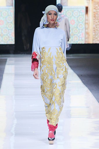 Ronald V. Gaghana Elements. Jakarta Fashion Week 2013 at Plaza Senayan. Jakarta. [Foto: Mohammad Abduh/Wolipop]