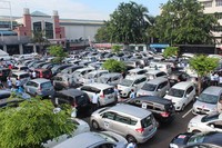 Konvoi terakhir pun menuju kawasan Taman Mini Indonesia Indah Jakarta Timur. Mohammad Lutfhi Andika/Detik Oto
