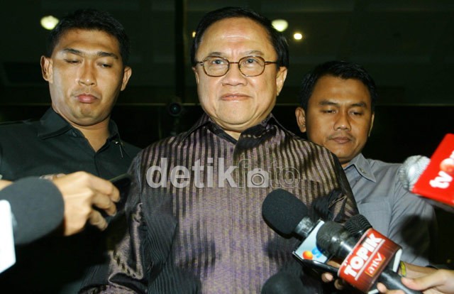 Komisi II Pertanyakan Laporan Dipo Alam ke KPK