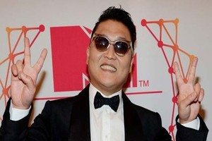 Video Gangnam Style Psy Resmi Kalahkan Baby Milik Justin Bieber di YouTube
