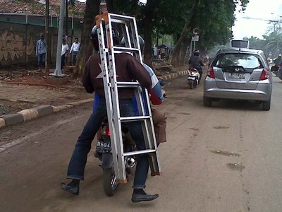 Motornya Tukang Reparasi AC