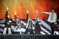 Penampilan enerjik EXO. (dok. RITS)