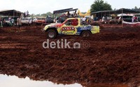 Kejuaraan nasional GT-RADIAL Savero Komodo Speed Offroad 2012, yang digelar oleh Lightining Production ini diikuti oleh 118 peserta.