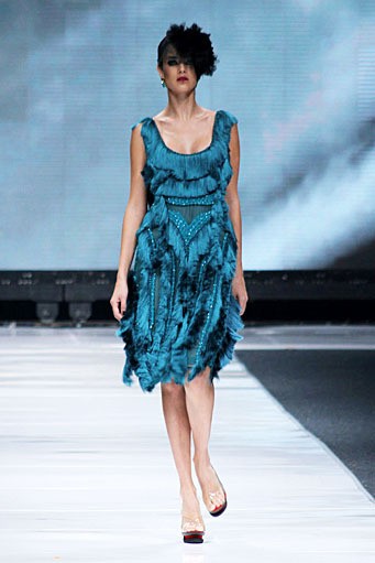 Oscar Lawalata Couture 2013 My Name is 20S. Jakarta Fashion Week 2013 at Plaza Senayan. Jakarta. [Foto: Mohammad Abduh/Wolipop]