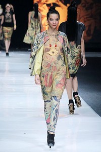 Ghea Panggabean Symbolism. Jakarta Fashion Week 2013 at Plaza Senayan. Jakarta. [Foto: Mohammad Abduh/Wolipop]