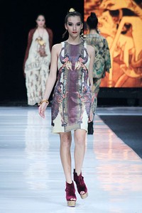 Ghea Panggabean Symbolism. Jakarta Fashion Week 2013 at Plaza Senayan. Jakarta. [Foto: Mohammad Abduh/Wolipop]