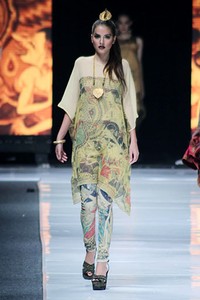 Ghea Panggabean Symbolism. Jakarta Fashion Week 2013 at Plaza Senayan. Jakarta. [Foto: Mohammad Abduh/Wolipop]