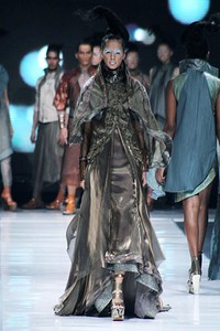 Deden Siswanto In The Dim Light. Jakarta Fashion Week 2013 at Plaza Senayan. Jakarta. [Foto: Mohammad Abduh/Wolipop]