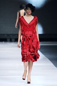 Oscar Lawalata Couture 2013 My Name is 20S. Jakarta Fashion Week 2013 at Plaza Senayan. Jakarta. [Foto: Mohammad Abduh/Wolipop]