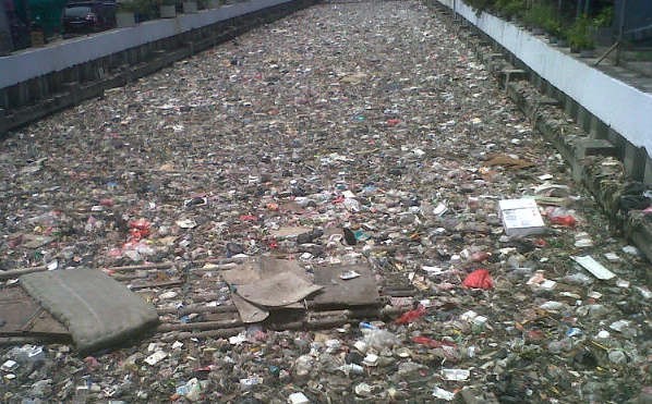 Pak Jokowi, Lihatlah Kali Serdang, Penuh Sampah!