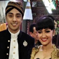 Dekat dengan Pangeran Keraton, Jupe Dikomplain Rakyat Solo