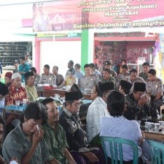 Cangkrukan Kenjeran, Polisi Disambati Judi dan Miras