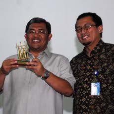 Gubernur Tantang IT Telkom Bantu Penerapan ICT di Jabar