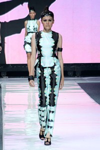 Ari Seputra India IPMI. Jakarta Fashion Week 2013 at Plaza Senayan. Jakarta. [Foto: Mohammad Abduh/Wolipop]