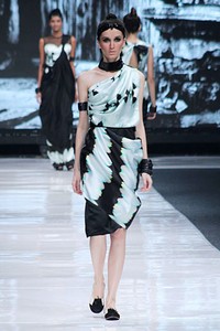 Ari Seputra India IPMI. Jakarta Fashion Week 2013 at Plaza Senayan. Jakarta. [Foto: Mohammad Abduh/Wolipop]