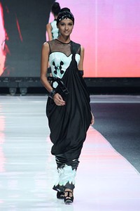Ari Seputra India IPMI. Jakarta Fashion Week 2013 at Plaza Senayan. Jakarta. [Foto: Mohammad Abduh/Wolipop]
