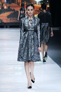 Yongki Budisutrisna Jepang. Jakarta Fashion Week 2013 at Plaza Senayan. Jakarta. [Foto: Mohammad Abduh/Wolipop]