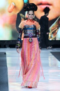 Valentino Napitupulu Tibet. Jakarta Fashion Week 2013 at Plaza Senayan. Jakarta. [Foto: Mohammad Abduh/Wolipop]