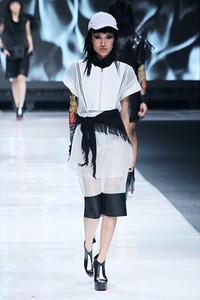 SPOUS by Priyo Oktaviano Ultra Mod. Jakarta Fashion Week 2013 at Plaza Senayan. Jakarta. [Foto: Mohammad Abduh/Wolipop]