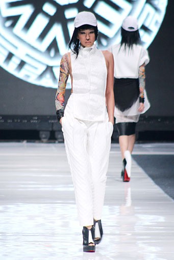 SPOUS by Priyo Oktaviano Ultra Mod. Jakarta Fashion Week 2013 at Plaza Senayan. Jakarta. [Foto: Mohammad Abduh/Wolipop]