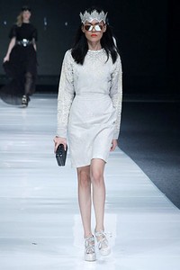 Sapto Djojokartiko, Spring/Summer 2013 Vastu Vidya. Jakarta Fashion Week 2013 at Plaza Senayan. Jakarta. [Foto: Mohammad Abduh/Wolipop]