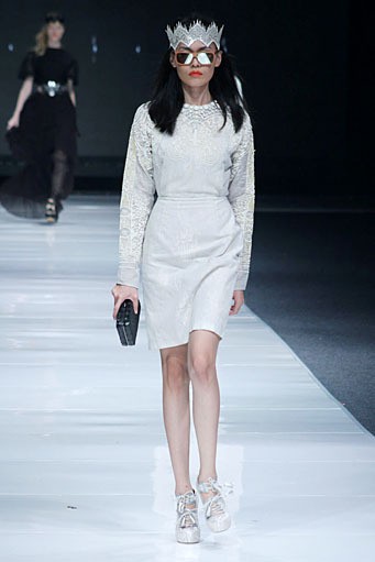 Sapto Djojokartiko, Spring/Summer 2013 Vastu Vidya. Jakarta Fashion Week 2013 at Plaza Senayan. Jakarta. [Foto: Mohammad Abduh/Wolipop]