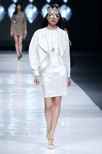 Sapto Djojokartiko, Spring/Summer 2013 Vastu Vidya. Jakarta Fashion Week 2013 at Plaza Senayan. Jakarta. [Foto: Mohammad Abduh/Wolipop]