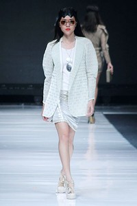 Sapto Djojokartiko, Spring/Summer 2013 Vastu Vidya. Jakarta Fashion Week 2013 at Plaza Senayan. Jakarta. [Foto: Mohammad Abduh/Wolipop]