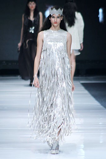 Sapto Djojokartiko, Spring/Summer 2013 Vastu Vidya. Jakarta Fashion Week 2013 at Plaza Senayan. Jakarta. [Foto: Mohammad Abduh/Wolipop]