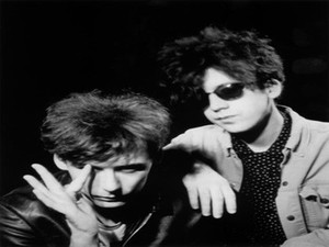 The Jesus and Mary Chain Rilis Ulang Dua Album Kompilasi dalam Piringan Hitam