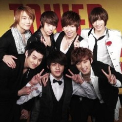U-Kiss Makan Malam Bareng Fans Beruntung