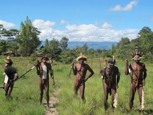 Koteka, Tari Perang, dan Ramahnya Suku Dani di Papua