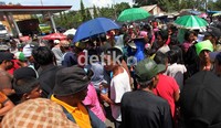 Sejumlah SPBU mengalami kerugian akibat aksi blokir ini.