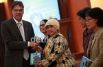 Perempuan, Partai Politik dan Parlemen