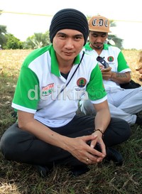 Anji turut memeriahkan acara tersebut.