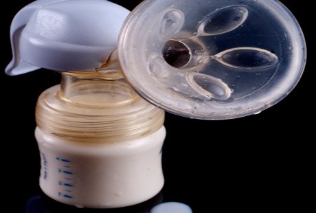 Kurir ASI, Solusi untuk Menyusui Jarak Jauh