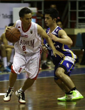 Pelita Jaya Terus Menang, SM Terpeleset Lagi