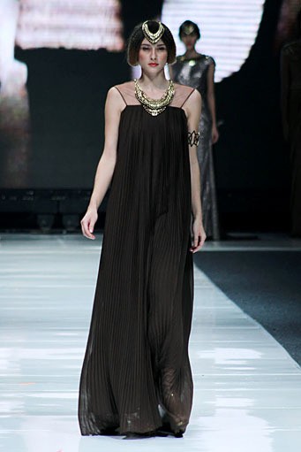 Era Soekamto Egypt. Jakarta Fashion Week 2013 at Plaza Senayan. Jakarta. [Foto: Mohammad Abduh/Wolipop]